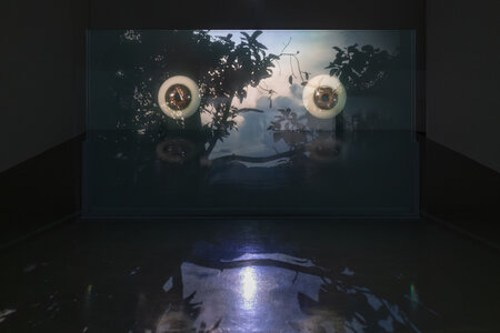 Apichatpong Weerasethakul"Solarium" 2024, SCAI THE BATHHOUSE, photo by Nobutada Omote